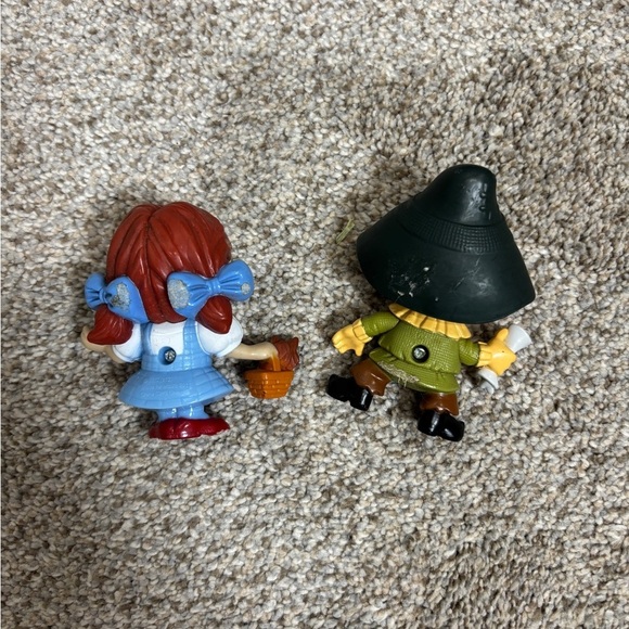 Wizard Of Oz 75th Anniversary Dorothy & Toto/Scarecrow McDonald’s Happy Meal Toy - Picture 4 of 6